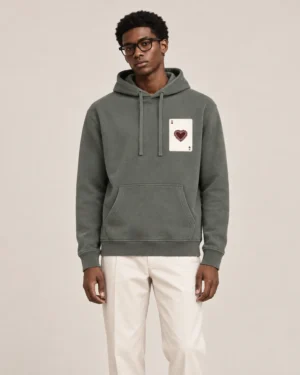 Frente Sudadera Coeur en modelo