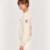 Sudadera Barcelona Lateral en modelo