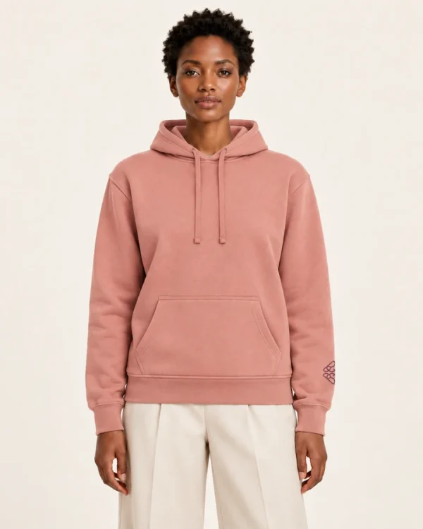 Frente Sudadera Ventura en modelo